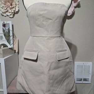 Commense Strapless Cream Dress